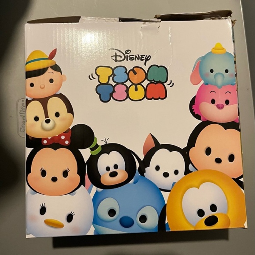 Disney Tsum Tsum Kids Toy Set - Multi-Color brand new minor pkg damage to box.